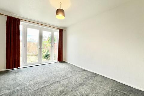 2 bedroom house for sale, Paddock Close, Garforth, Leeds