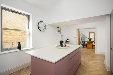 undefined, Wood Lane, Leeds LS6