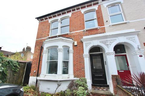 2 bedroom flat to rent, Ravenstone Road, London N8