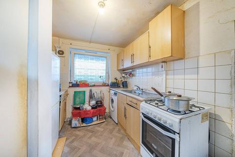 2 Weatherley Close, London E3