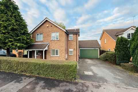 4 bedroom detached house to rent, Sturrock Close, Thurnby, LE7