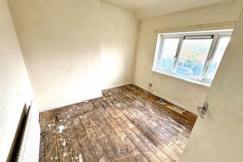 5 Barcroft, Willenhall, WV13 1NA