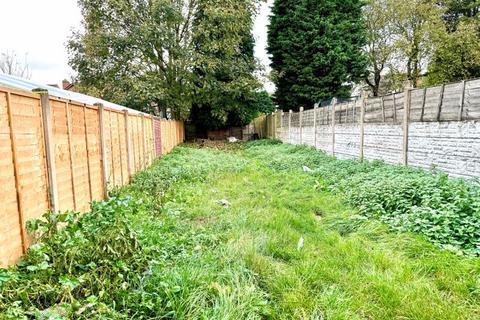 5 Barcroft, Willenhall, WV13 1NA