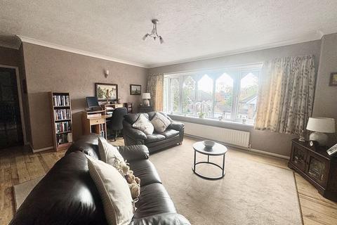 2 bedroom flat for sale, GROSVENOR CRESCENT, GRIMSBY