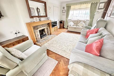 3 bedroom detached house for sale, Hillcrest Road, Little Sutton