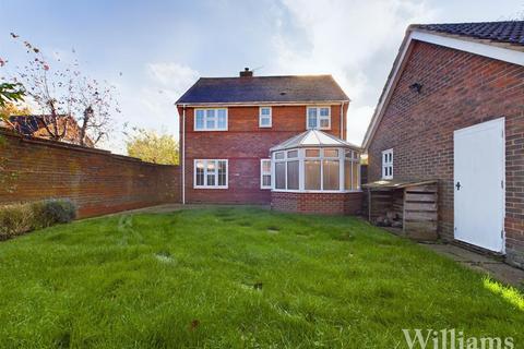 4 bedroom detached house for sale, Church Farm Close, Aylesbury HP22