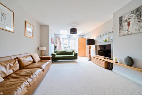 9 Brill Close, Alresford, SO24 9FG