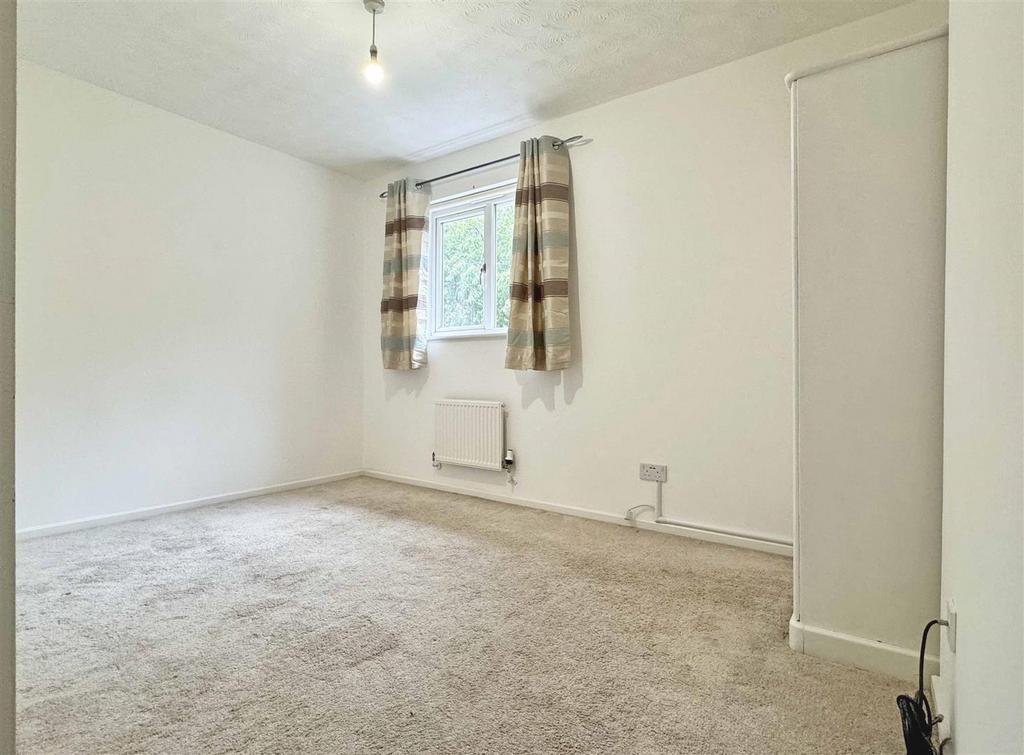 Bedroom 2.jpg