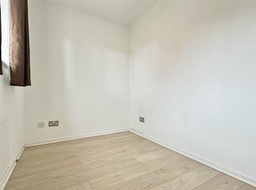 Bedroom 3.jpg