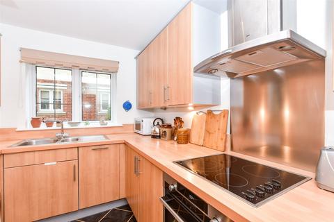 8 Hill View, Dorking, RH4 1SY