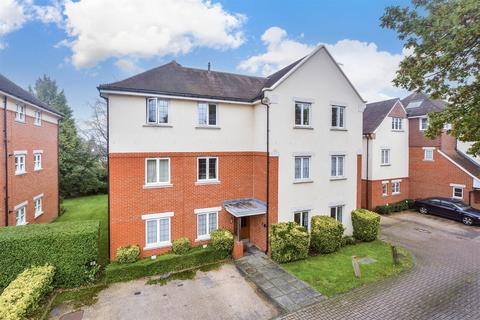 2 bedroom ground floor flat for sale, Hill View, Dorking, Surrey