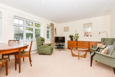 2 bedroom ground floor flat for sale, Hill View, Dorking, Surrey