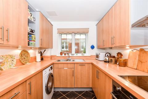 8 Hill View, Dorking, RH4 1SY