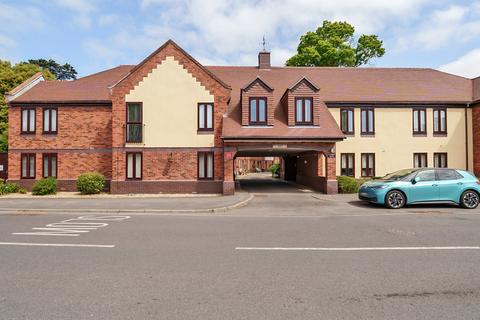 1 bedroom retirement property for sale, Roman Row, Bishops Waltham, Southampton, Hampshire, SO32