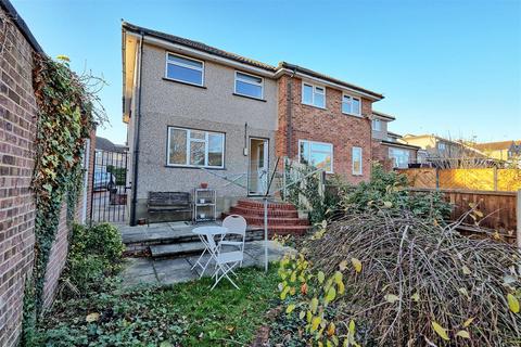 3 bedroom semi-detached house for sale, Cheyne Close, Ware SG12