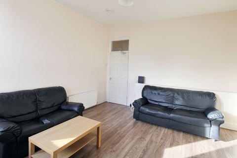 3 bedroom flat for sale, Sackville Road, Heaton, Newcastle upon Tyne, Tyne and Wear, NE6 5TA