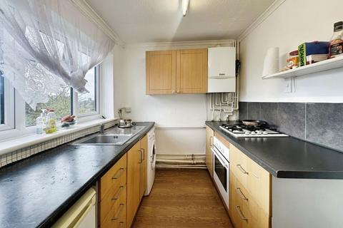 2 bedroom maisonette for sale, Luther Close, Edgware