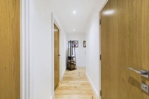 2 bedroom flat for sale, 72 Grove Park, London