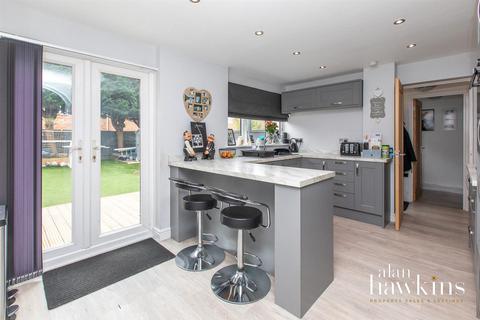 4 Aspen Close, Royal Wootton Bassett, Swindon, SN4 7HN