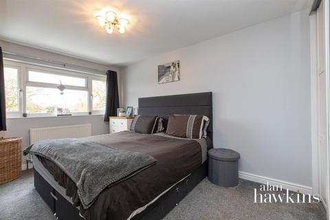4 Aspen Close, Royal Wootton Bassett, Swindon, SN4 7HN