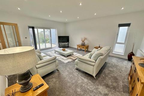 Bramley Polsethow, Penryn, TR10 8PA