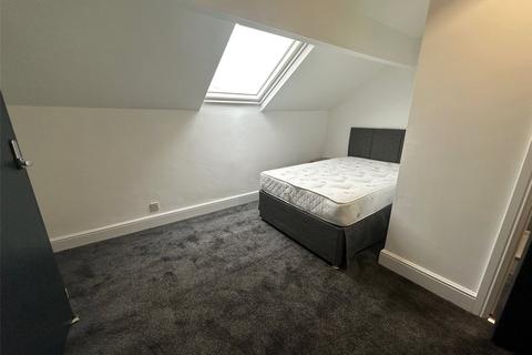 1 bedroom terraced house to rent, Cole Street, PRENTON CH43