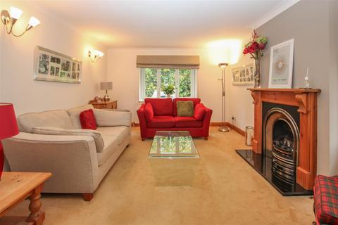 4 bedroom detached house for sale, Hartswood Road, Warley, Brentwood