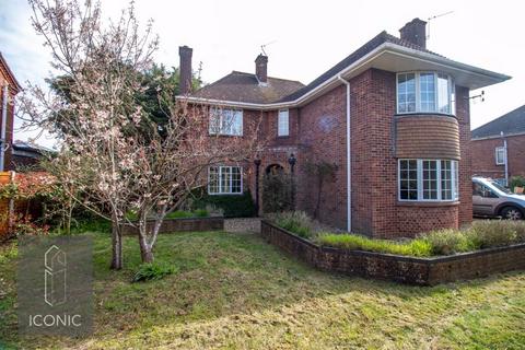 375 Drayton High Road, Hellesdon, Norwich, NR6 5BG