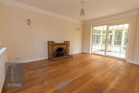 375 Drayton High Road, Hellesdon, Norwich, NR6 5BG