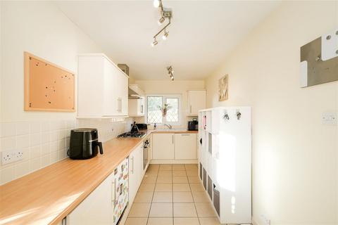 11 Carbis Close, London, E4 7HW