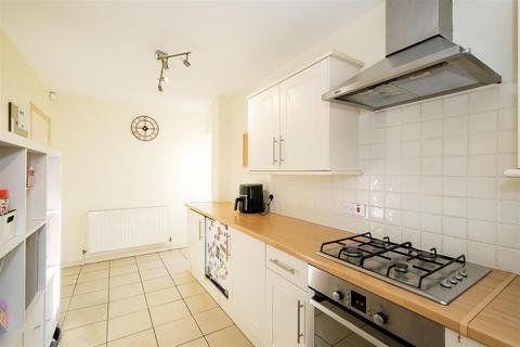 11 Carbis Close, London, E4 7HW