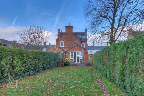 4 bedroom semi-detached house for sale, Avenue Road, Ashby-De-La-Zouch