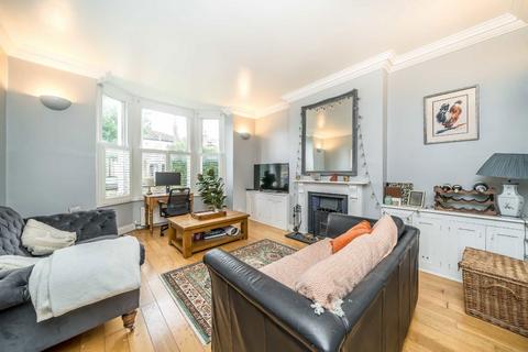 1 bedroom flat for sale, Cornford Grove, London SW12