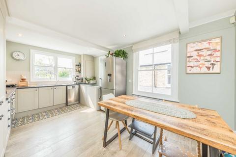 5a Midmoor Road, London, SW12 0EW