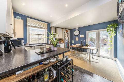 2 bedroom maisonette for sale, Oakmead Road, London SW12