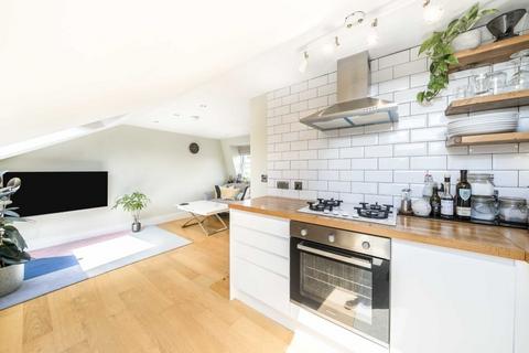 1 bedroom flat for sale, Byrne Road, London SW12