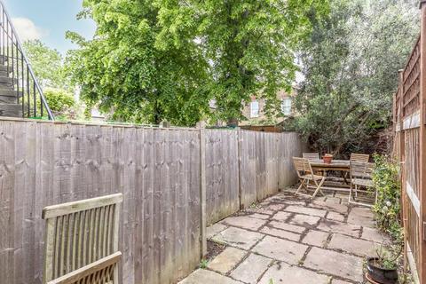 2 bedroom maisonette for sale, Burnbury Road, London SW12