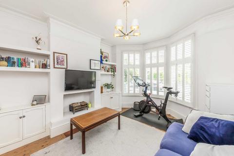 2 bedroom maisonette for sale, Burnbury Road, London SW12