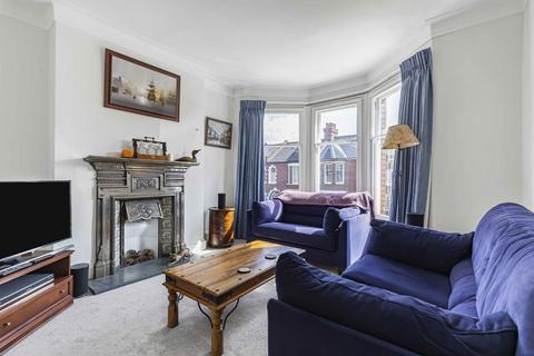 4 bedroom maisonette for sale, Fieldhouse Road, London SW12