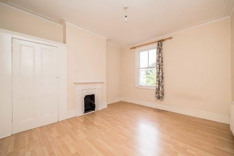 4 bedroom terraced house for sale, Sarsfeld Road, London SW12