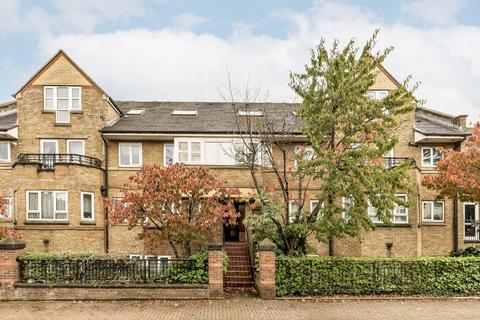 1 bedroom flat for sale, St. James's Drive, London SW12