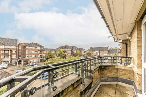 1 bedroom flat for sale, St. James's Drive, London SW12