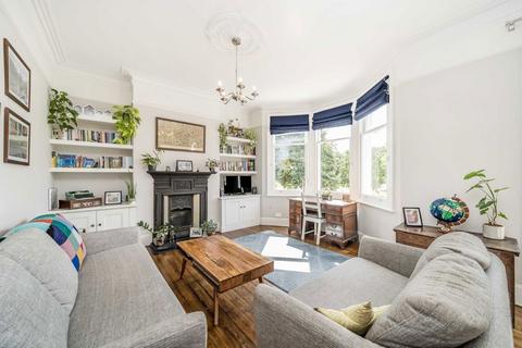 2 bedroom maisonette for sale, Emmanuel Road, London SW12