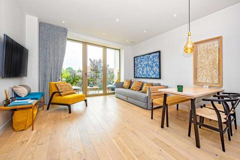 1 bedroom flat for sale, Balham High Road, London SW17