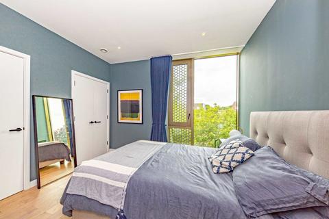 1 bedroom flat for sale, Balham High Road, London SW17