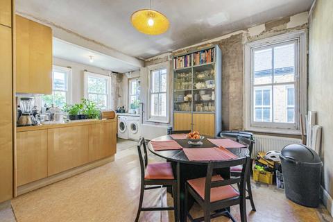 2 bedroom maisonette for sale, Sternhold Avenue, London SW2