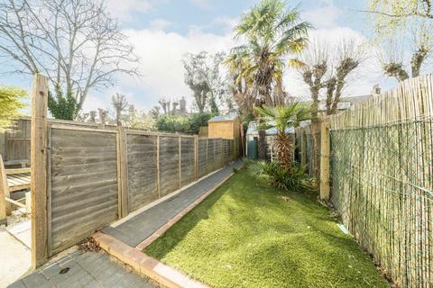 43 Midmoor Road, London, SW12 0ES
