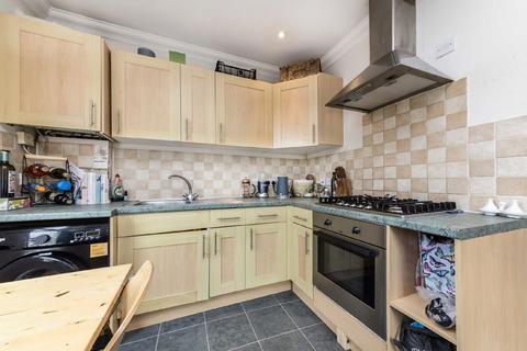 1 bedroom flat for sale, Heslop Road, London SW12