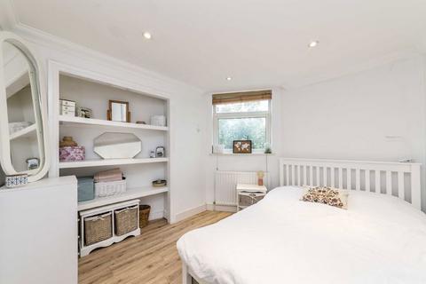 1 bedroom flat for sale, Heslop Road, London SW12