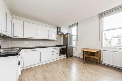 2 bedroom flat to rent, Sistova Road, London SW12